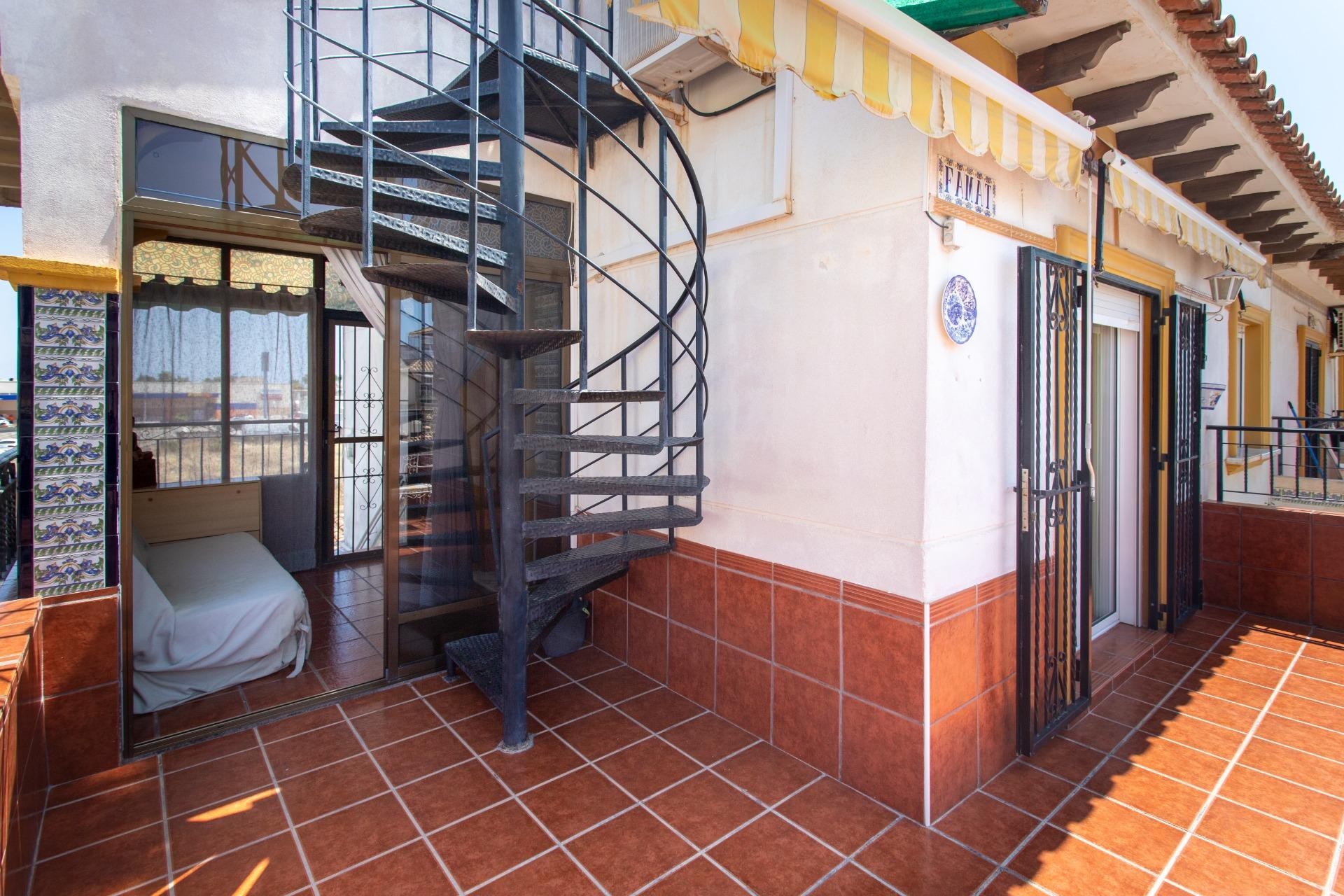 Resale - Bungalow -
Orihuela Costa - Punta Prima