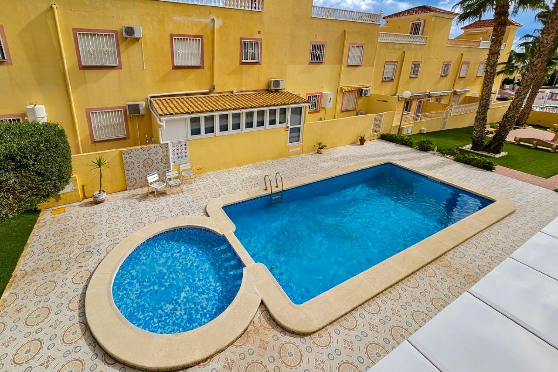 Resale - Bungalow -
Orihuela - Inland