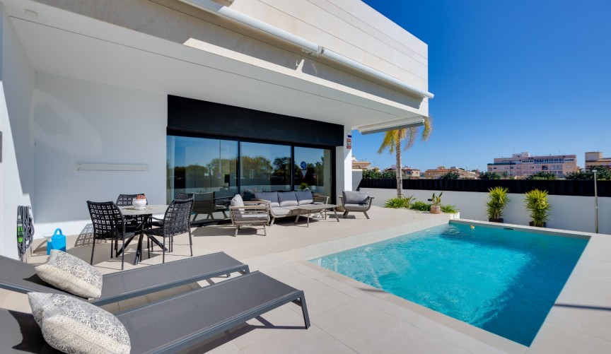 Resale - Bungalow -
Pilar de la Horadada - Costa Blanca