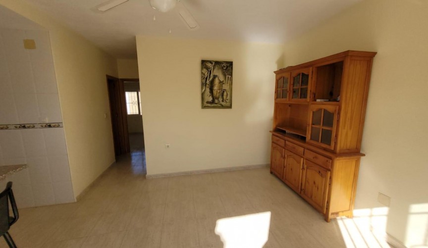 Resale - Bungalow -
San Miguel de Salinas - Inland