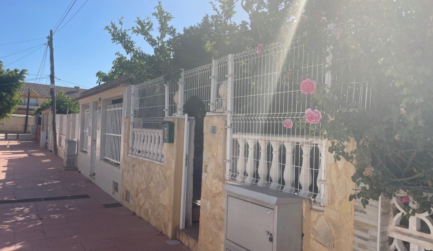 Resale - Bungalow -
Santiago de la Ribera - Costa Calida