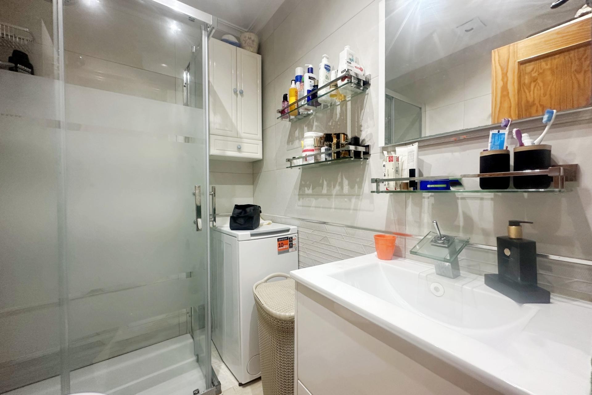 Resale - Bungalow -
Torrevieja - aguas nuevas