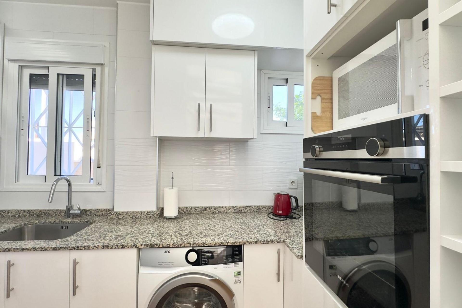 Resale - Bungalow -
Torrevieja - Centro