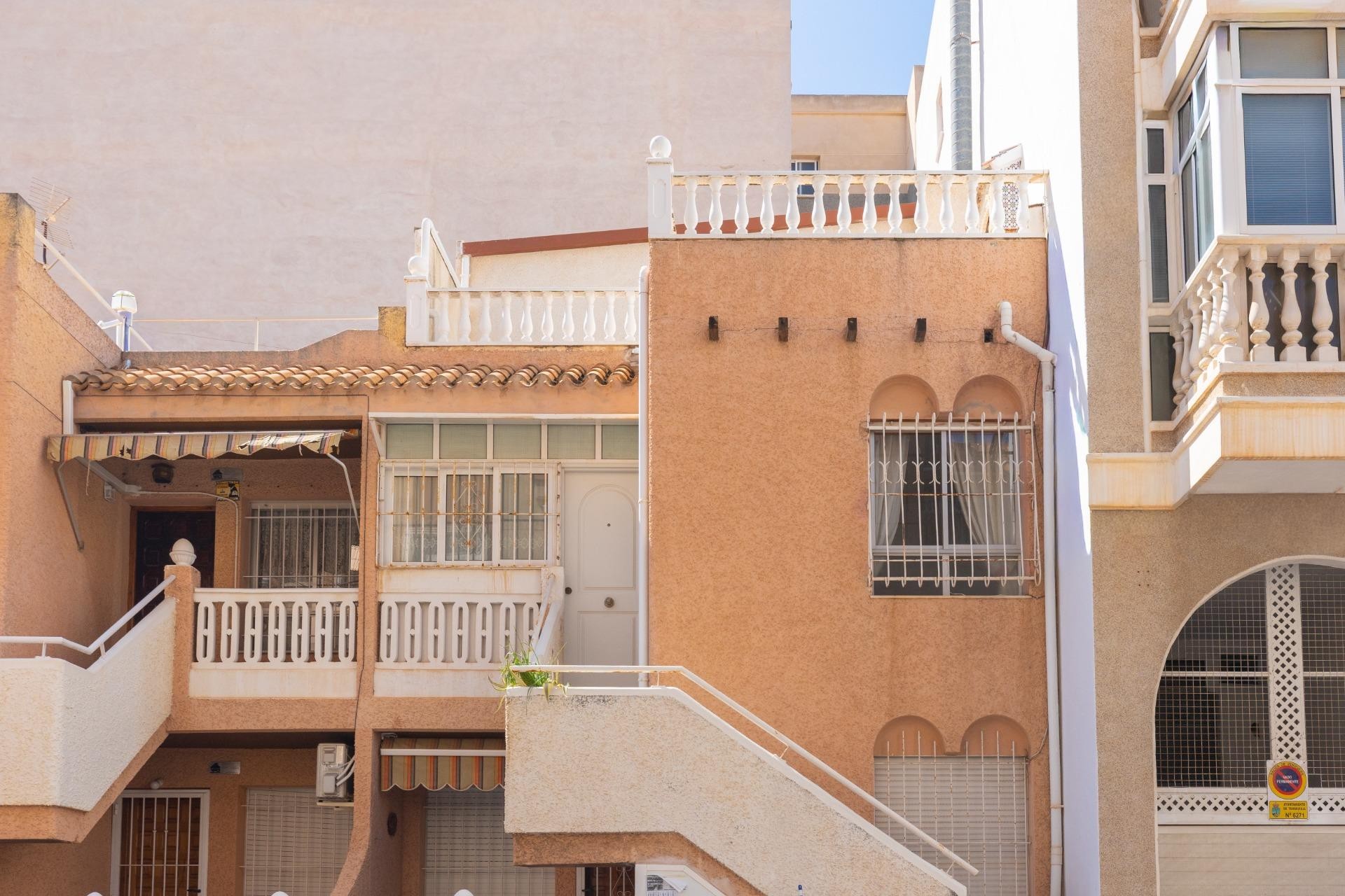 Resale - Bungalow -
Torrevieja - Centro