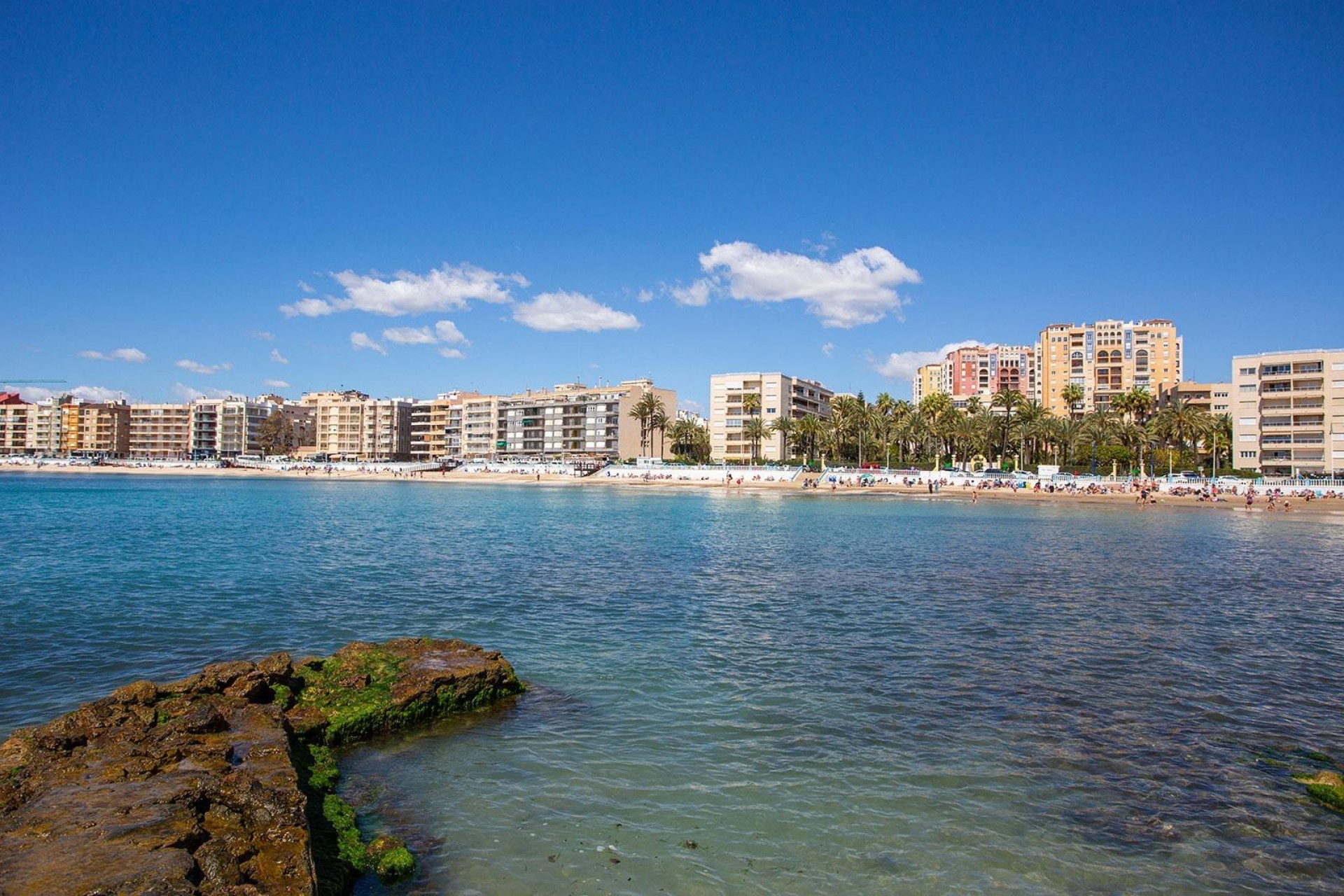 Resale - Bungalow -
Torrevieja - Centro