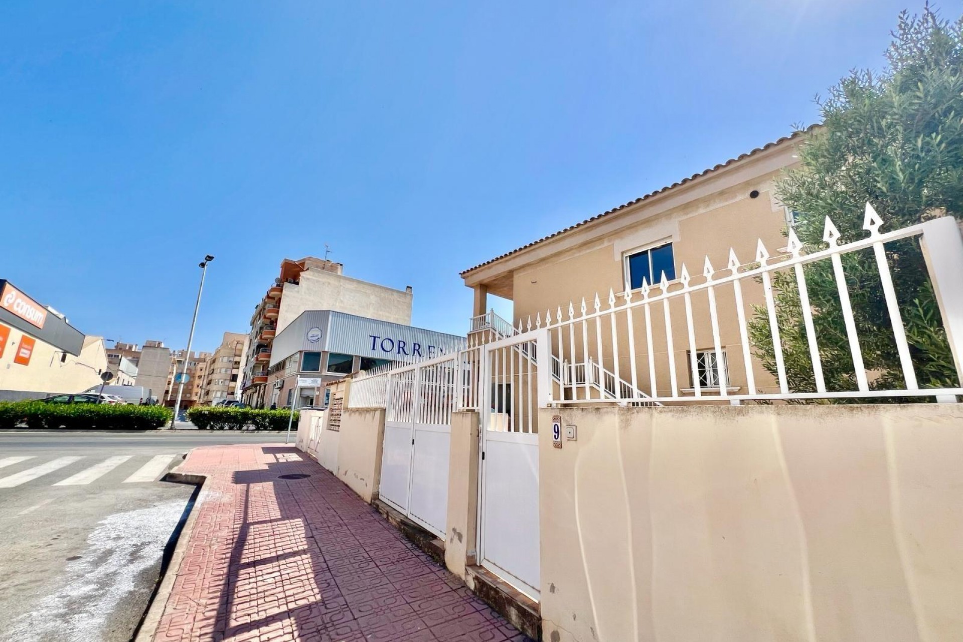 Resale - Bungalow -
Torrevieja - Centro