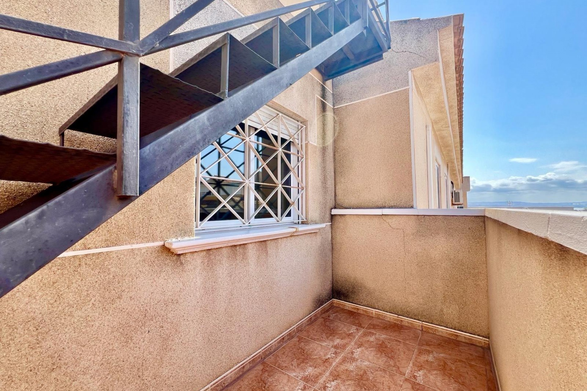 Resale - Bungalow -
Torrevieja - Centro