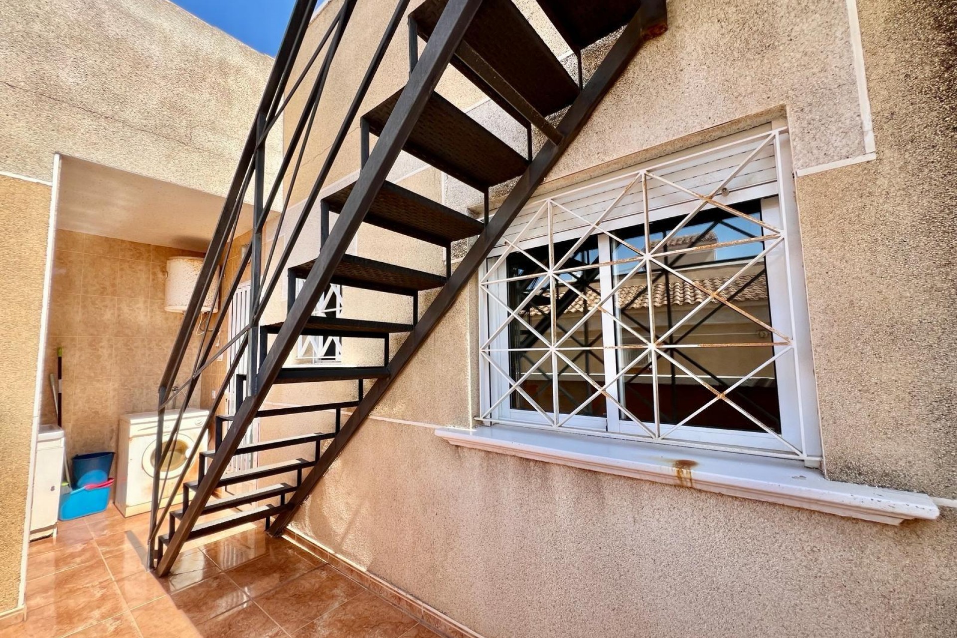 Resale - Bungalow -
Torrevieja - Centro