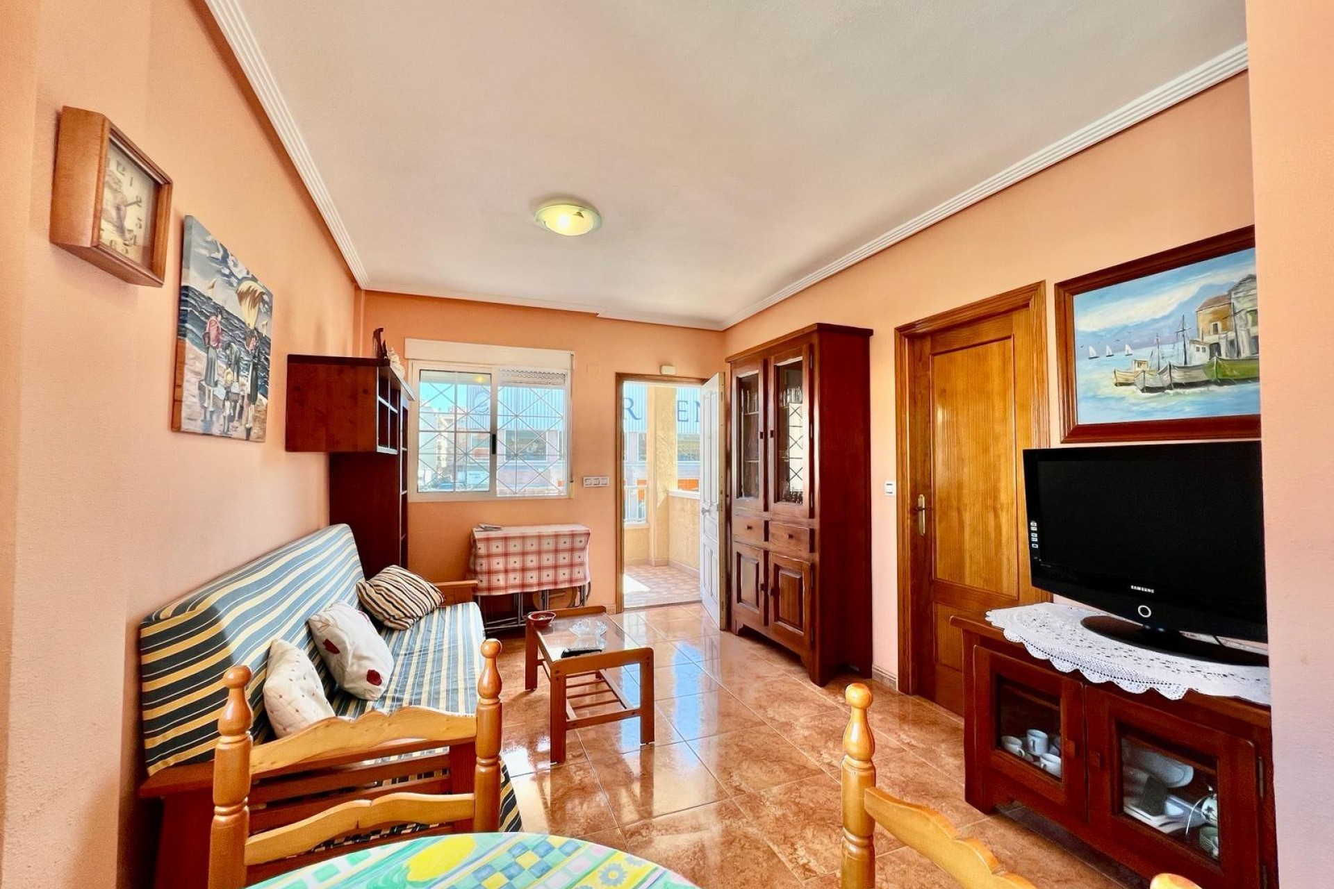 Resale - Bungalow -
Torrevieja - Centro