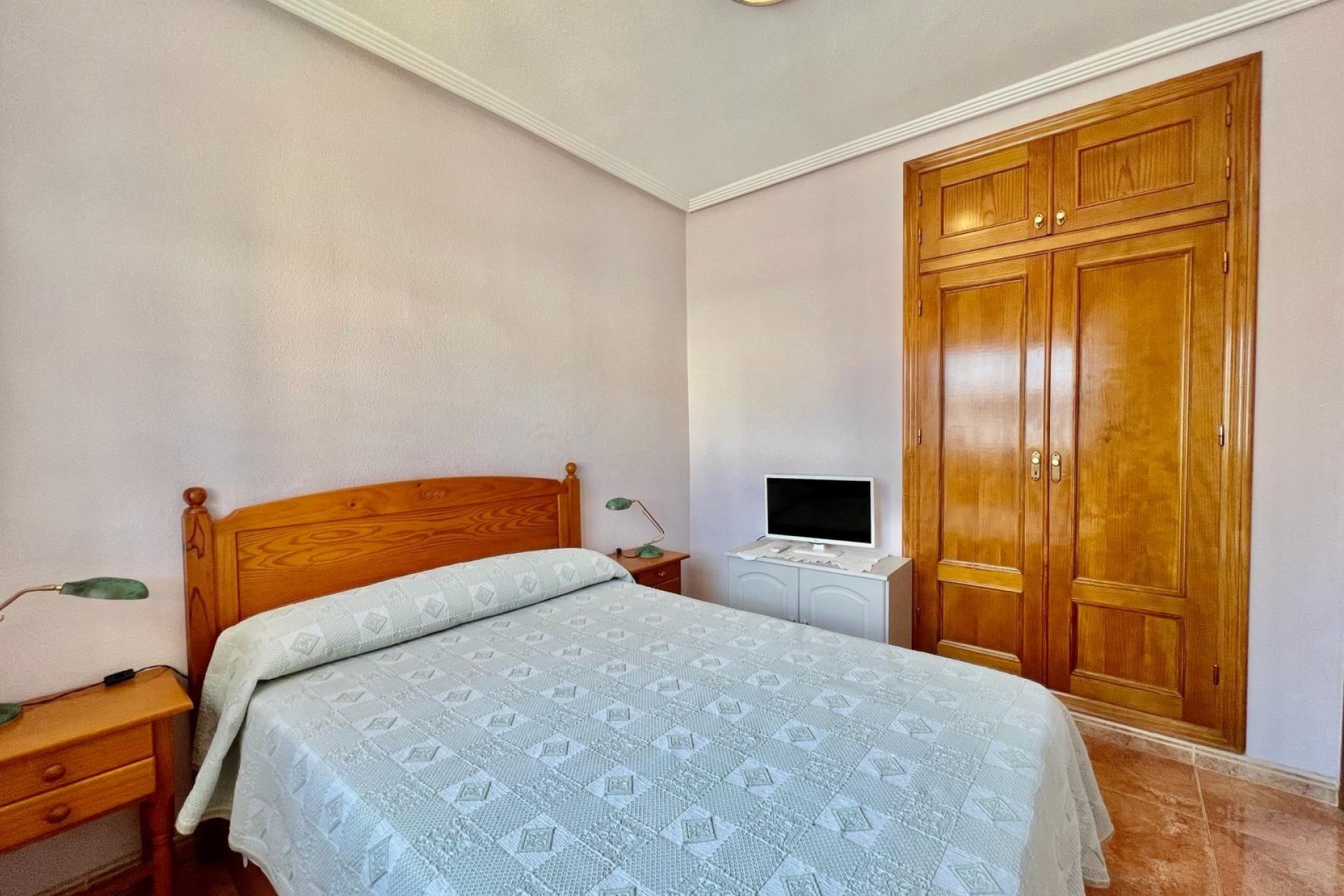 Resale - Bungalow -
Torrevieja - Centro
