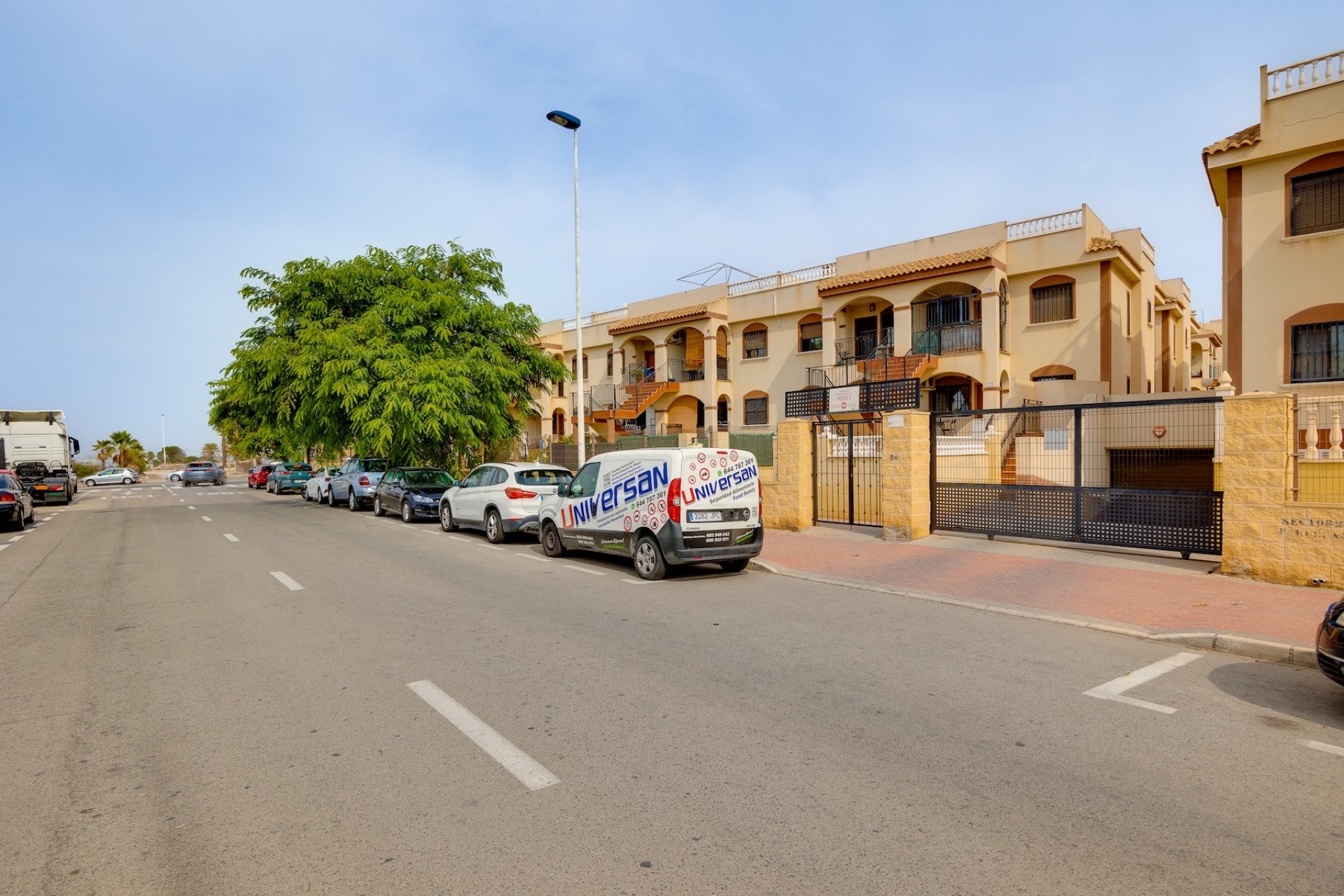 Resale - Bungalow -
Torrevieja - Costa Blanca