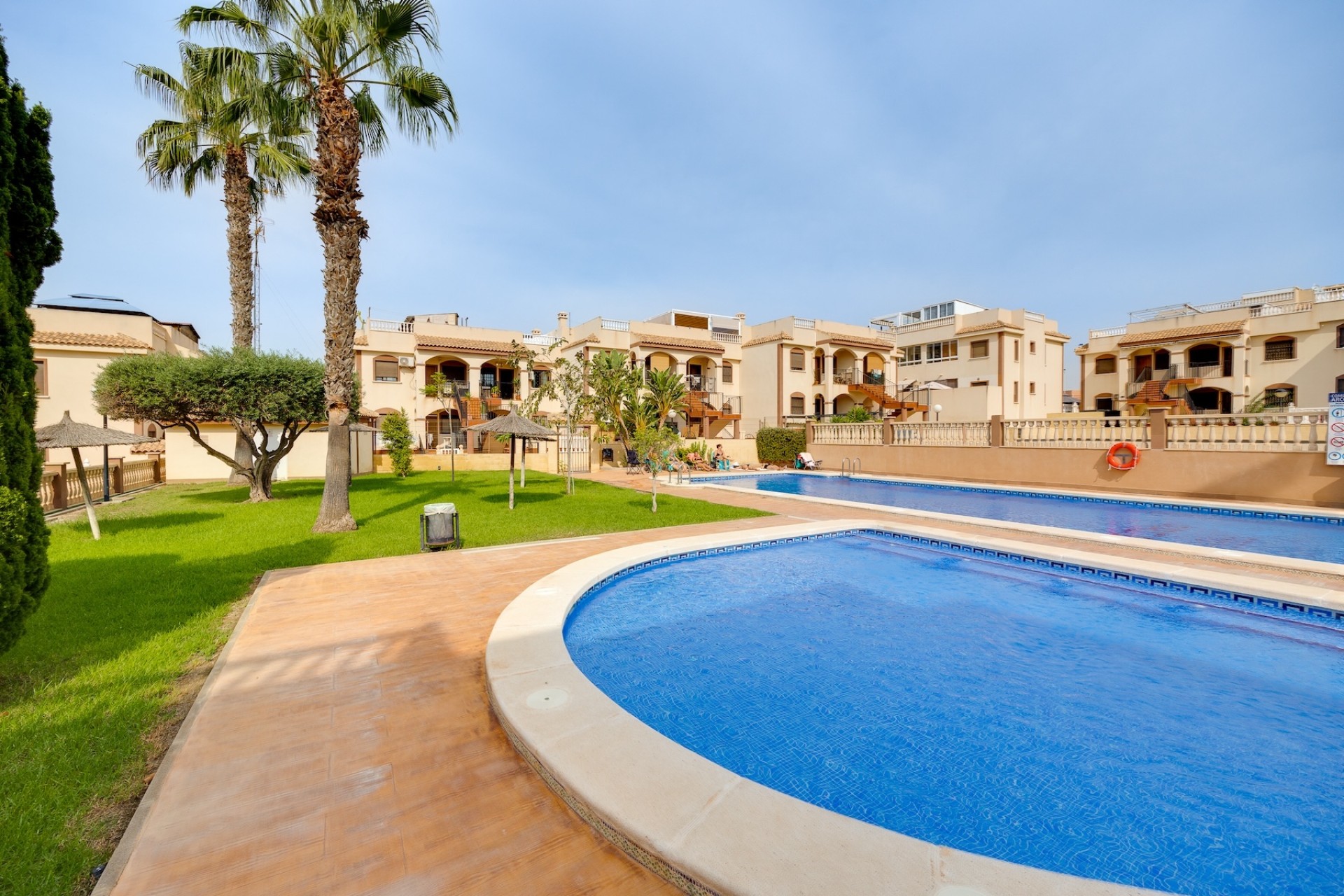 Resale - Bungalow -
Torrevieja - Costa Blanca