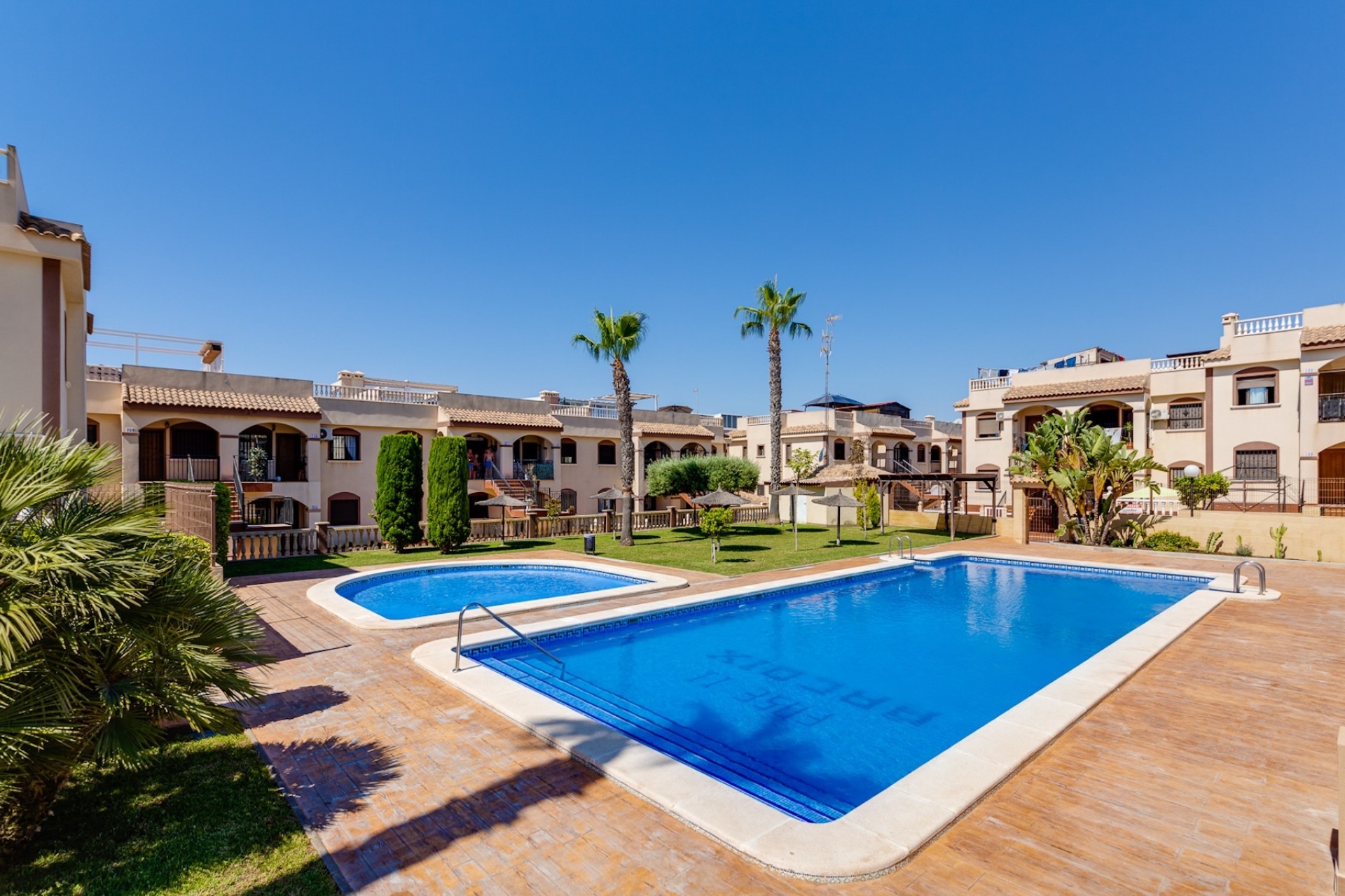 Resale - Bungalow -
Torrevieja - Costa Blanca