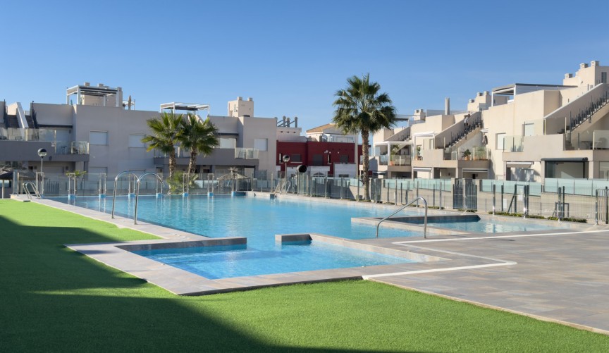 Resale - Bungalow -
Torrevieja - Costa Blanca