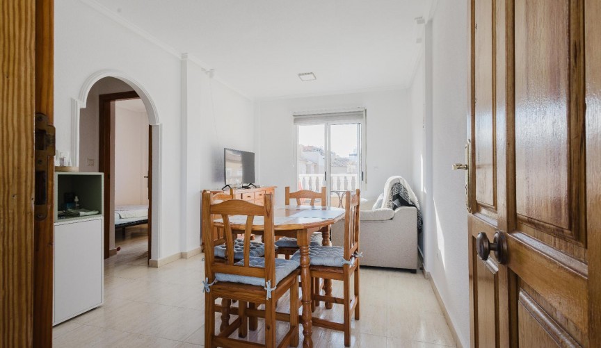 Resale - Bungalow -
Torrevieja - Costa Blanca