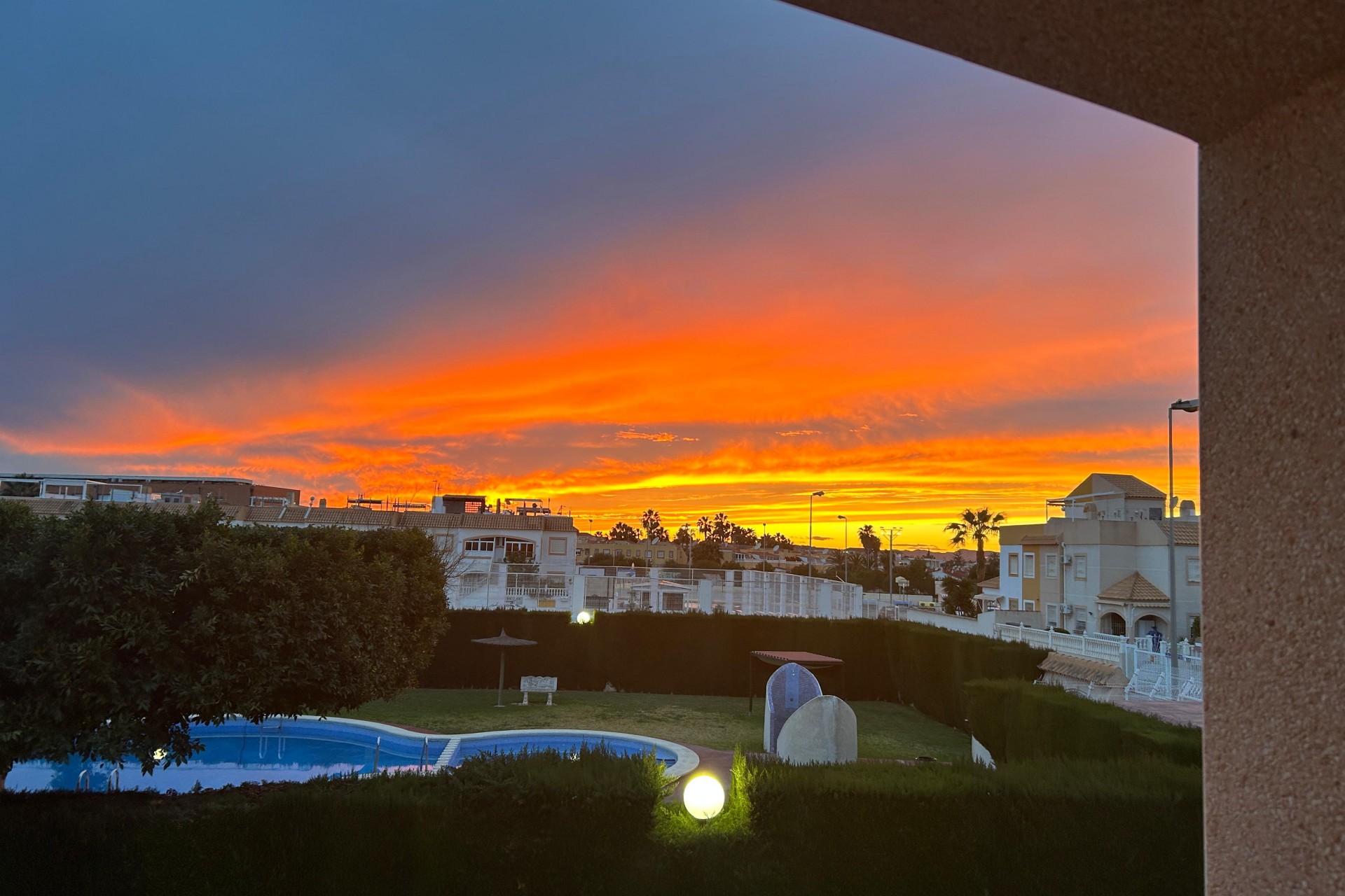 Resale - Bungalow -
Torrevieja - Costa Blanca