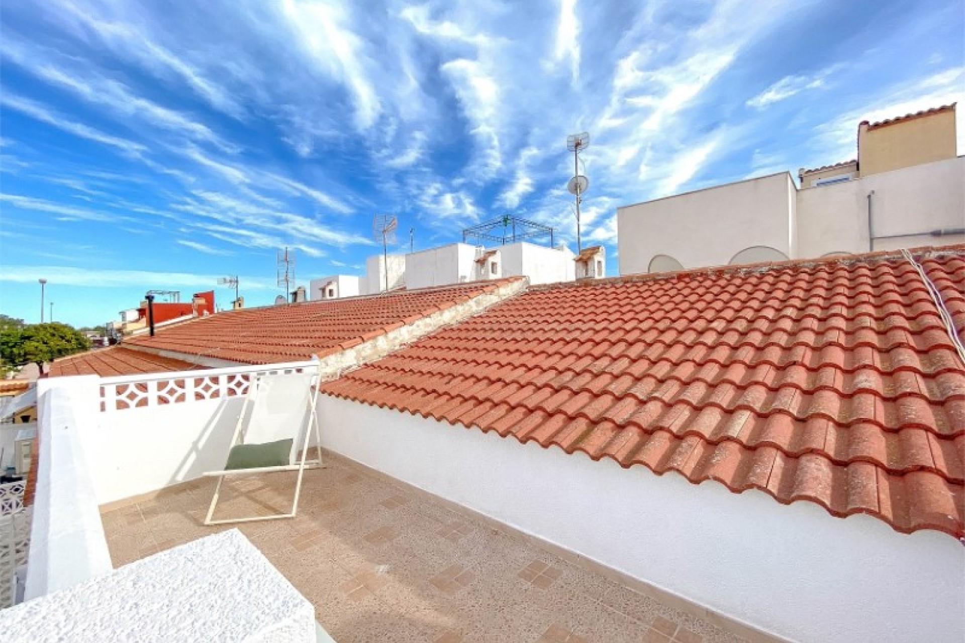 Resale - Bungalow -
Torrevieja - Costa Blanca