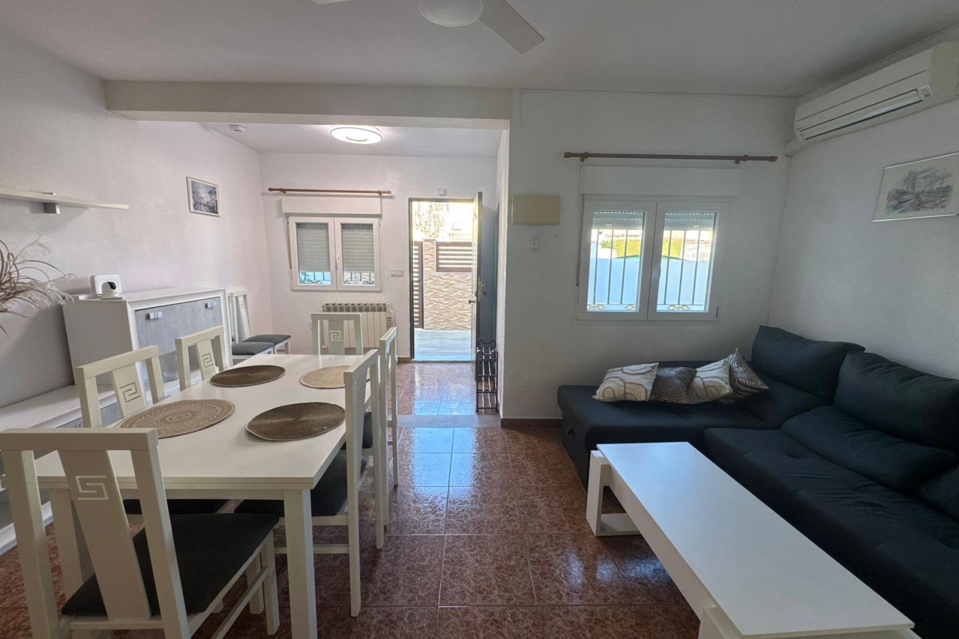 Resale - Bungalow -
Torrevieja - Costa Blanca