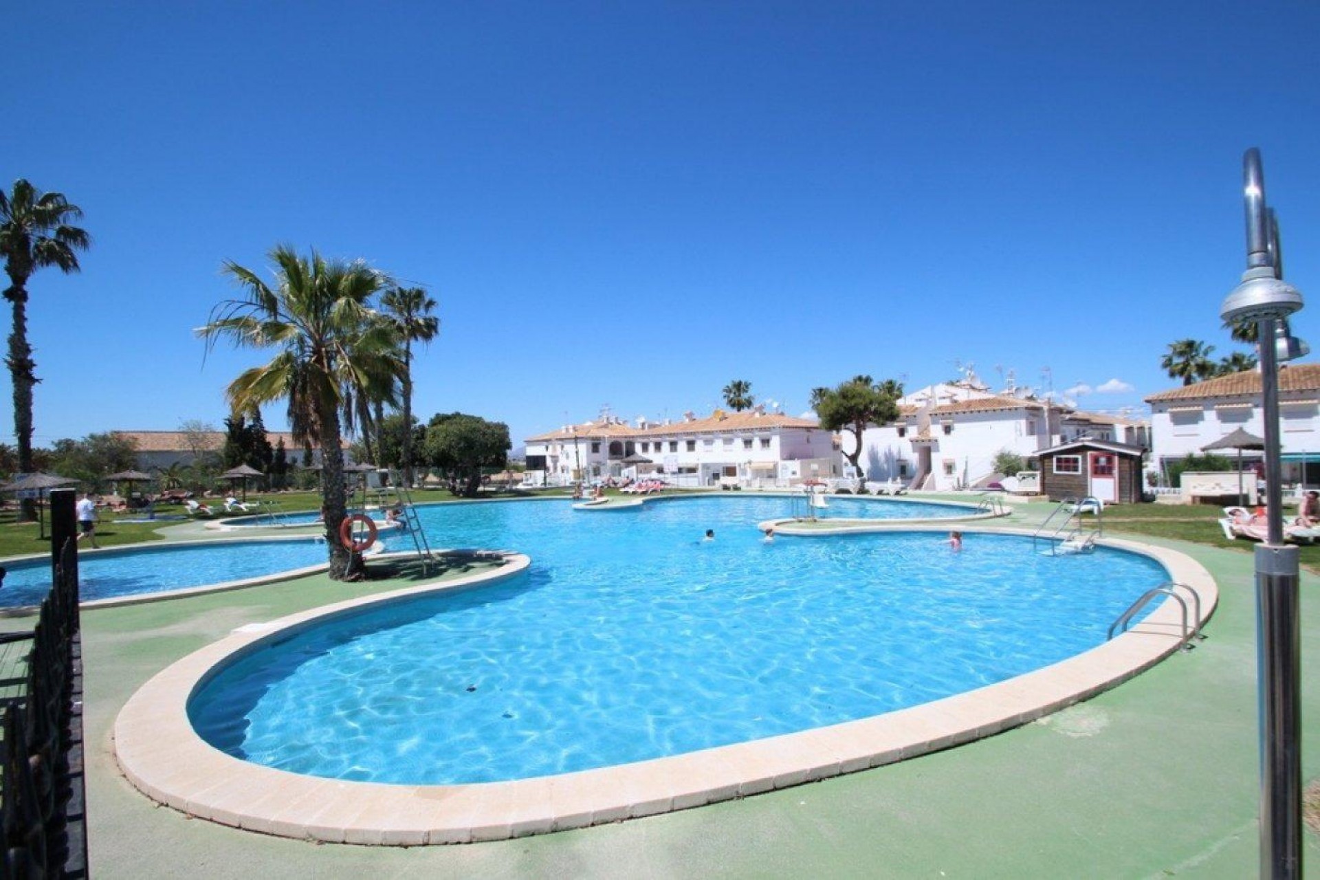 Resale - Bungalow -
Torrevieja - Costa Blanca