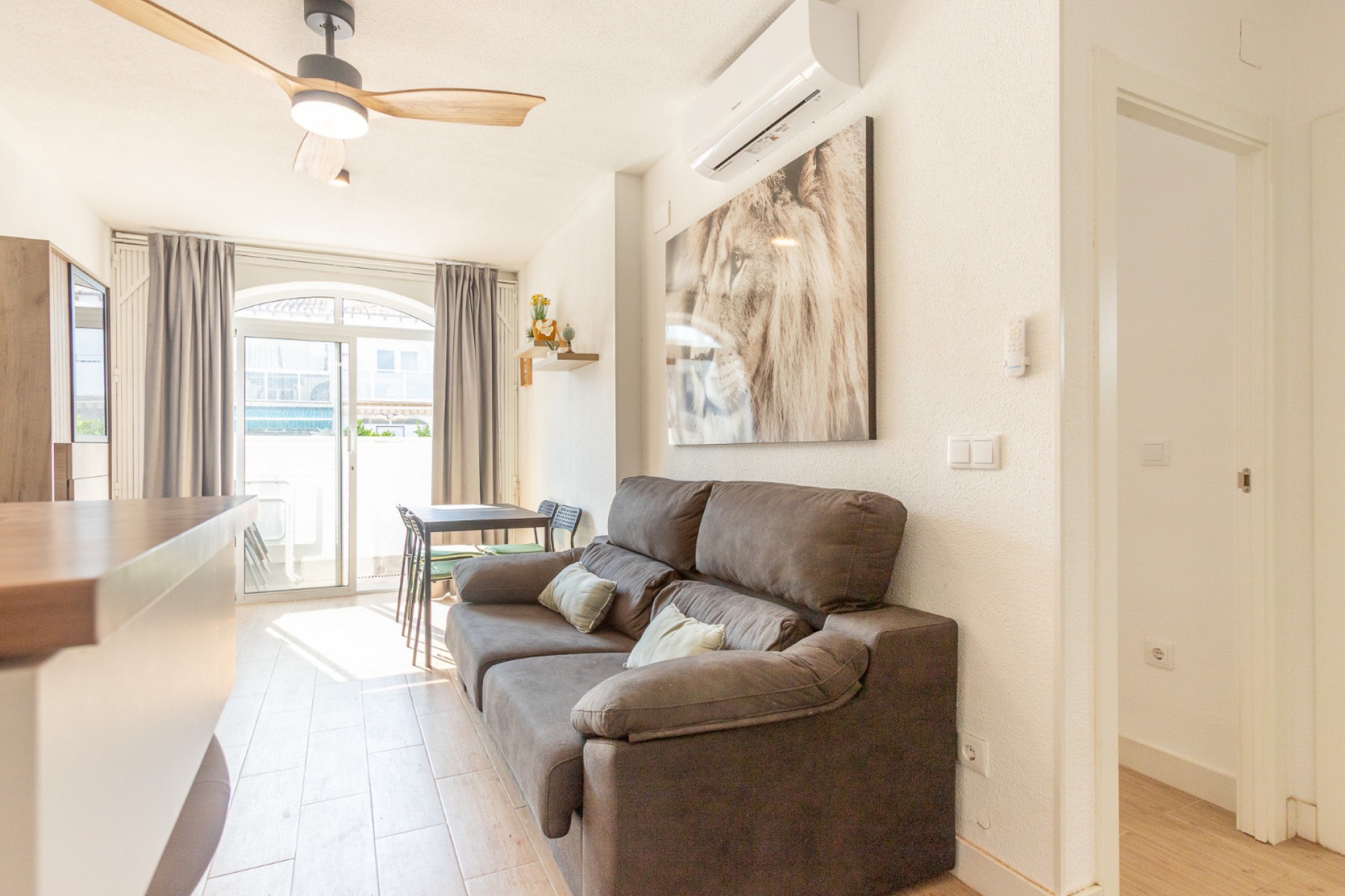 Resale - Bungalow -
Torrevieja - Costa Blanca