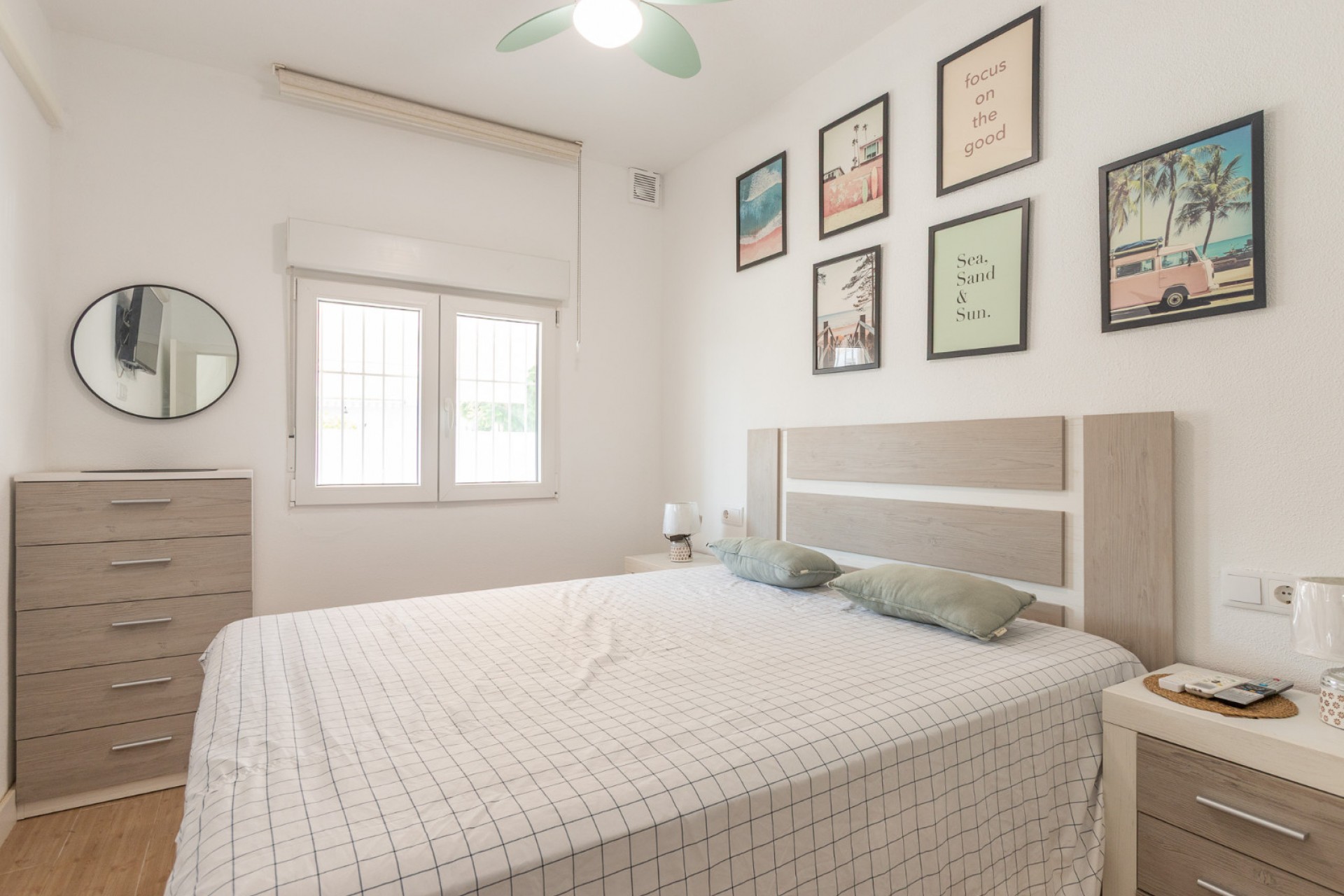 Resale - Bungalow -
Torrevieja - Costa Blanca