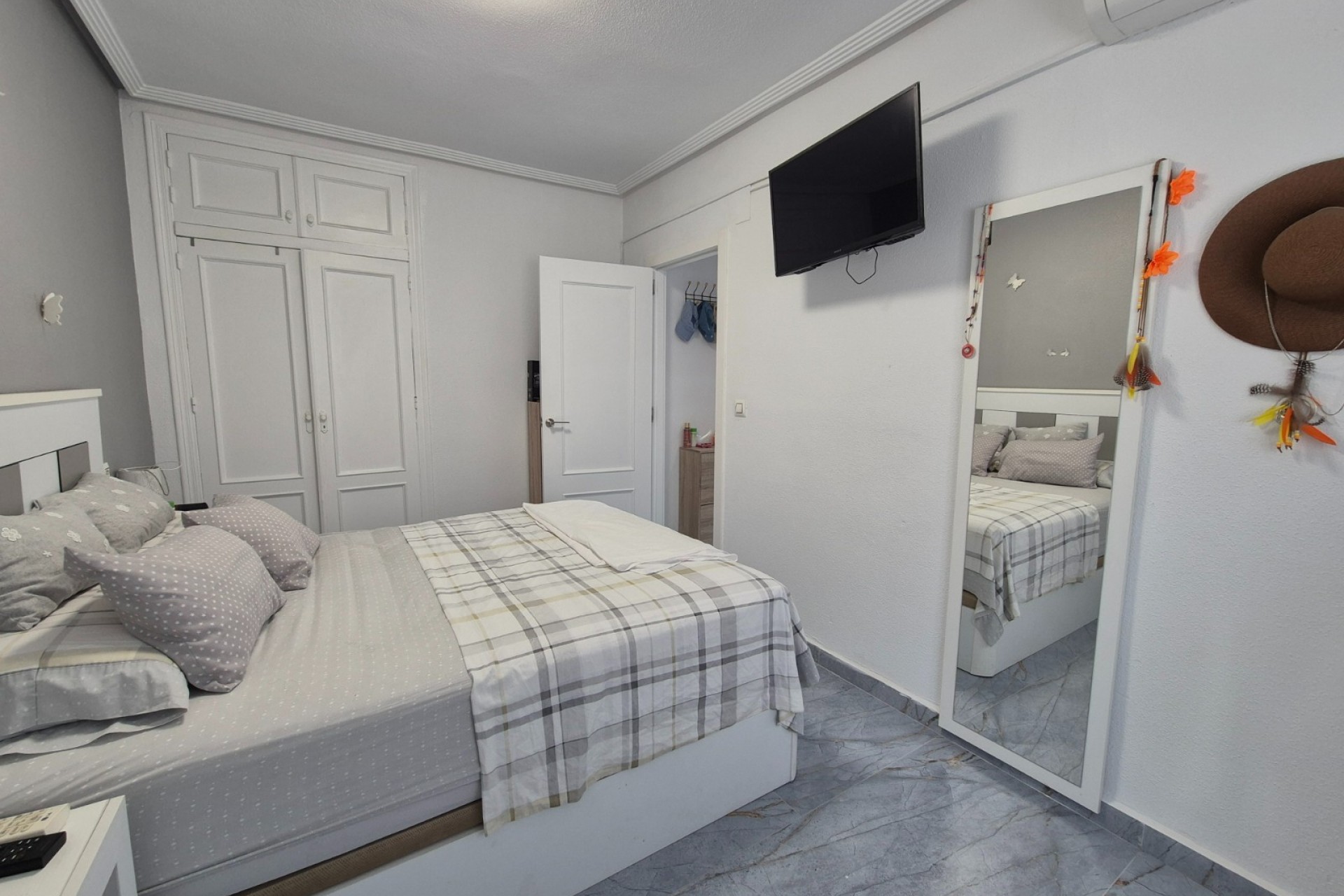 Resale - Bungalow -
Torrevieja - Costa Blanca