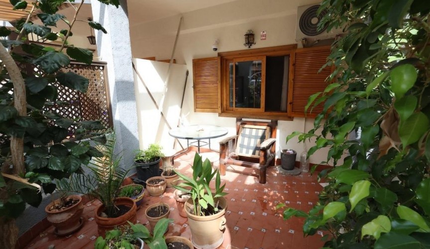 Resale - Bungalow -
Torrevieja - Costa Blanca
