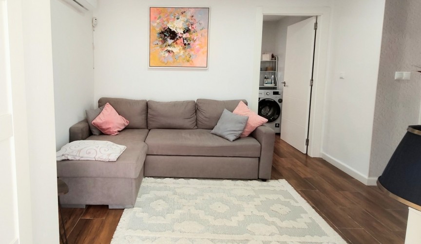 Resale - Bungalow -
Torrevieja - Costa Blanca