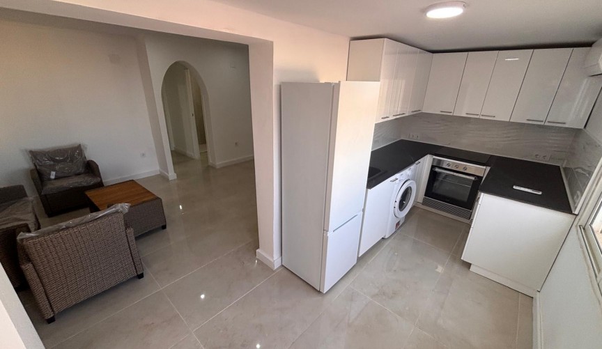 Resale - Bungalow -
Torrevieja - Costa Blanca