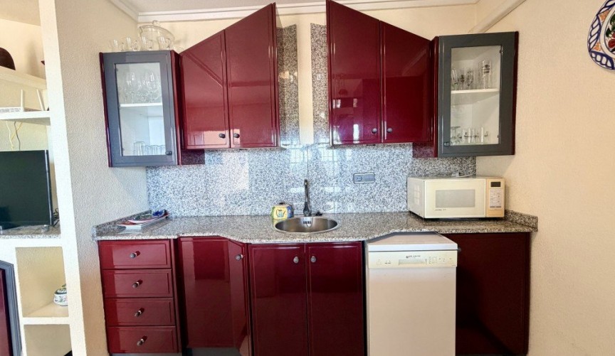 Resale - Bungalow -
Torrevieja - Costa Blanca