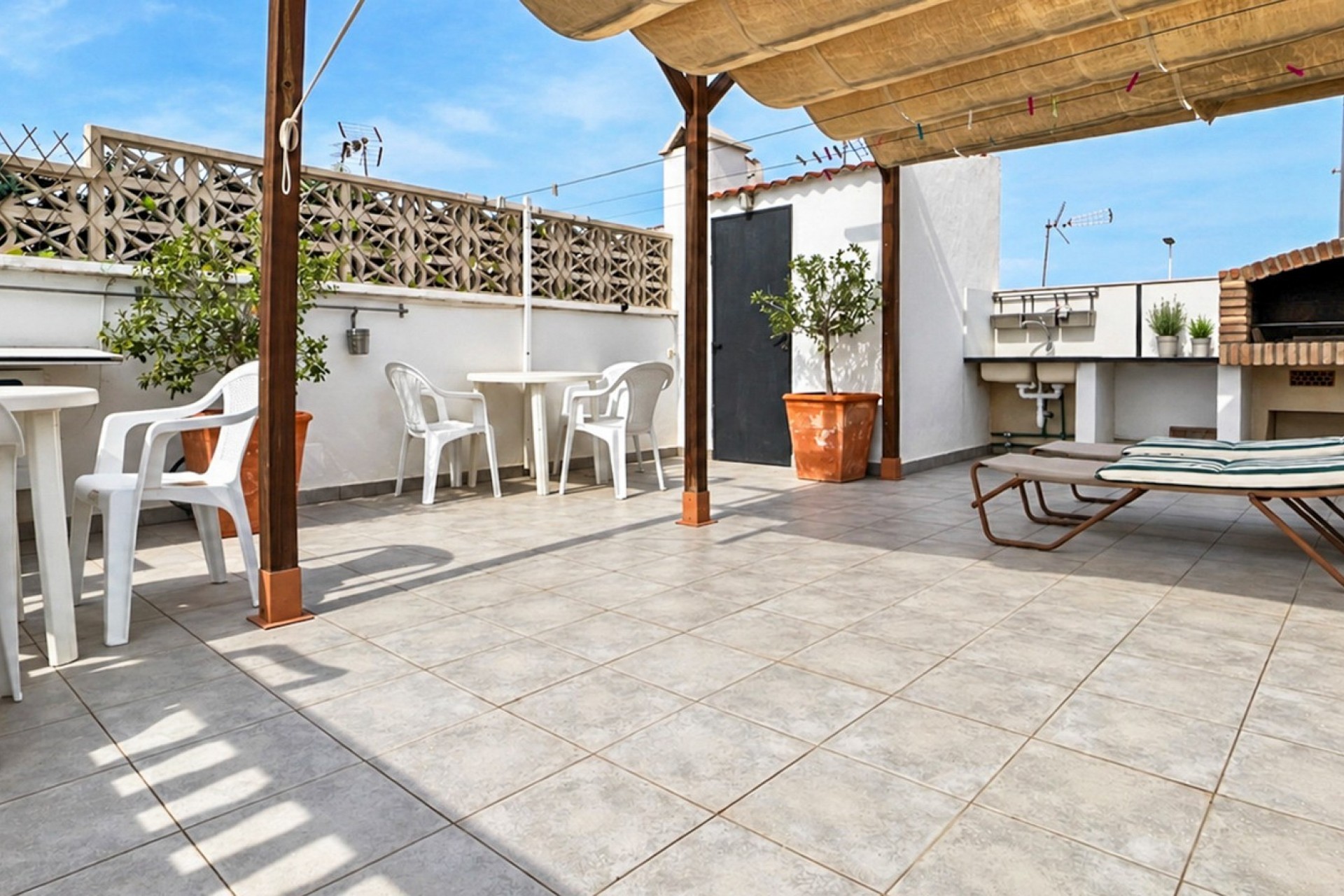 Resale - Bungalow -
Torrevieja - Costa Blanca