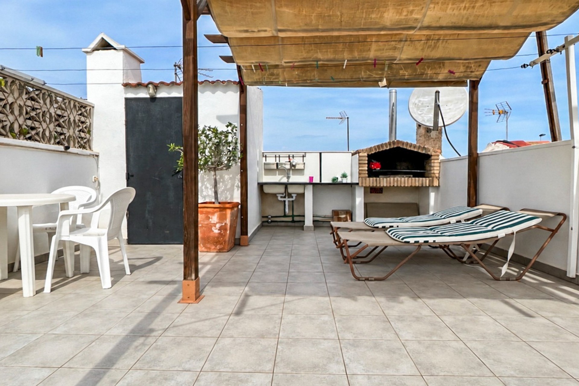 Resale - Bungalow -
Torrevieja - Costa Blanca