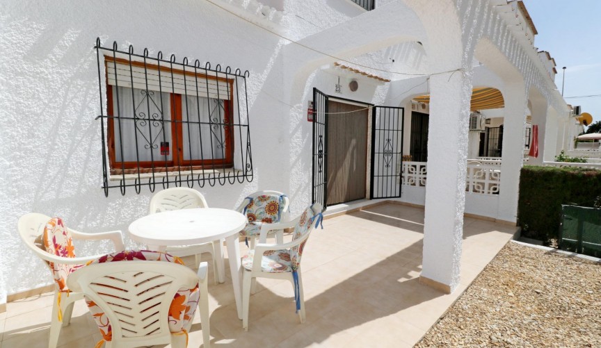 Resale - Bungalow -
Torrevieja - El Acequión - Los Náufragos