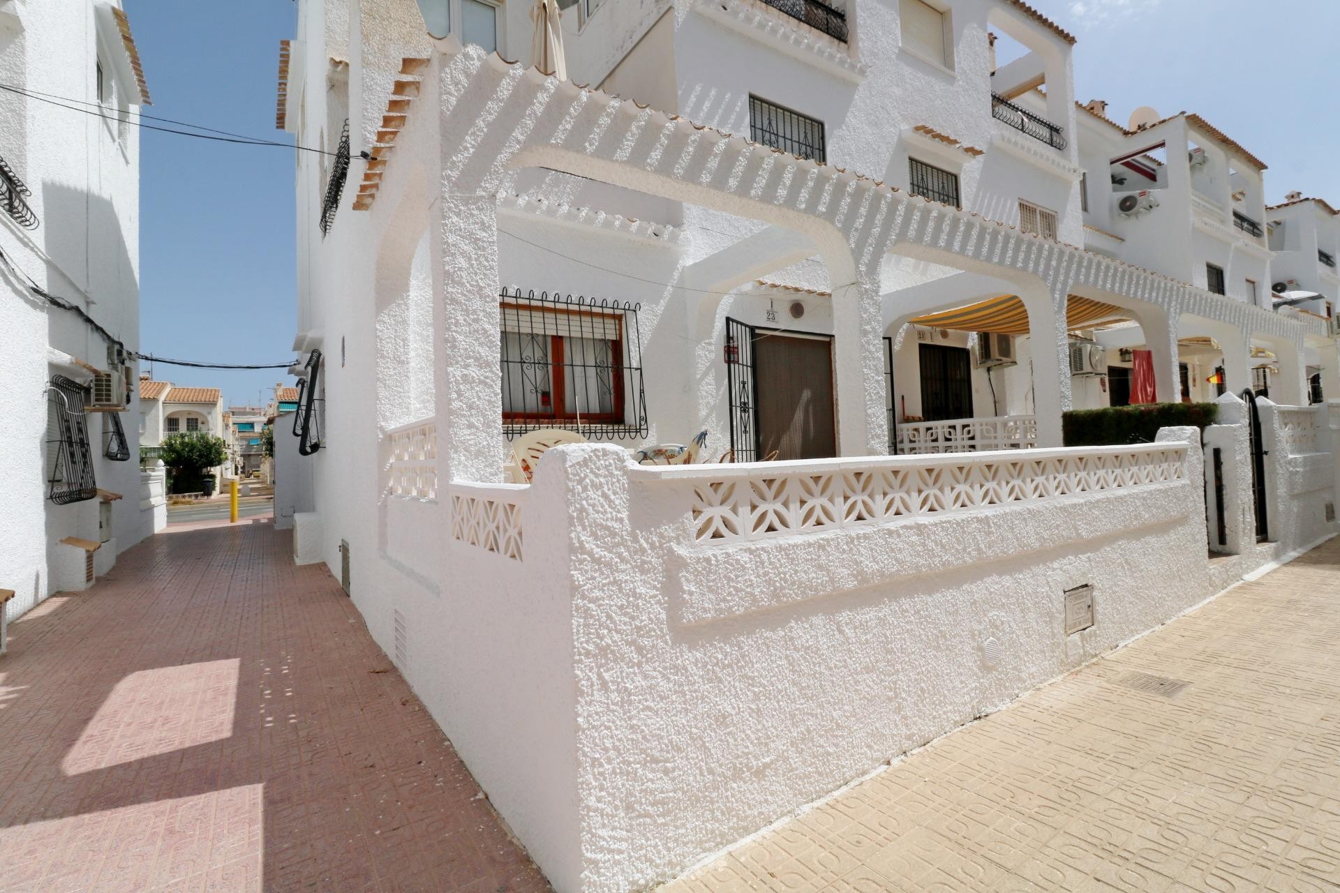 Resale - Bungalow -
Torrevieja - El Acequión - Los Náufragos