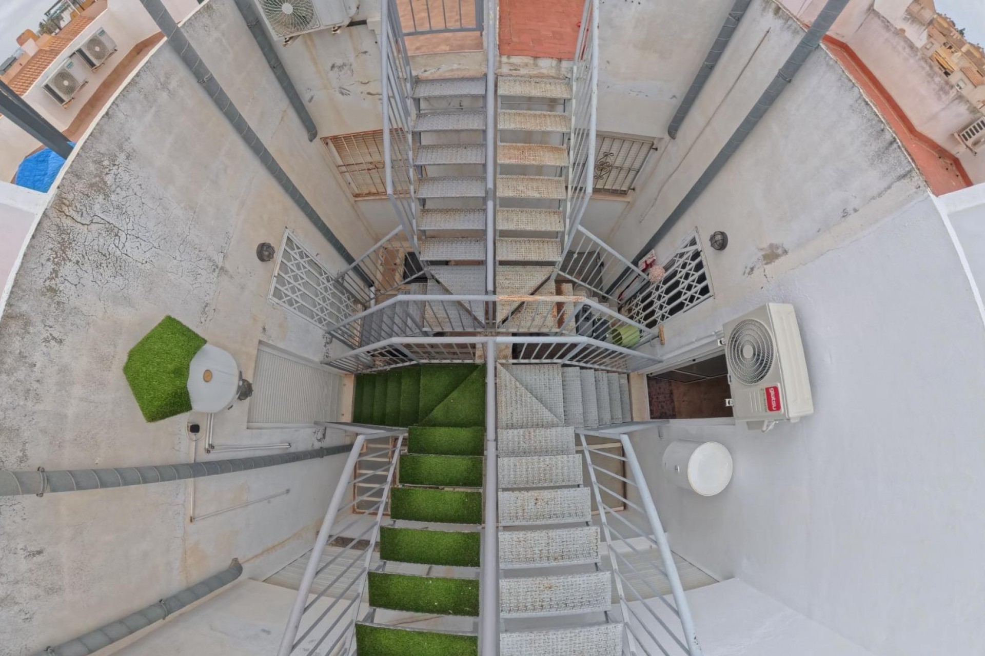 Resale - Bungalow -
Torrevieja - El Limonar