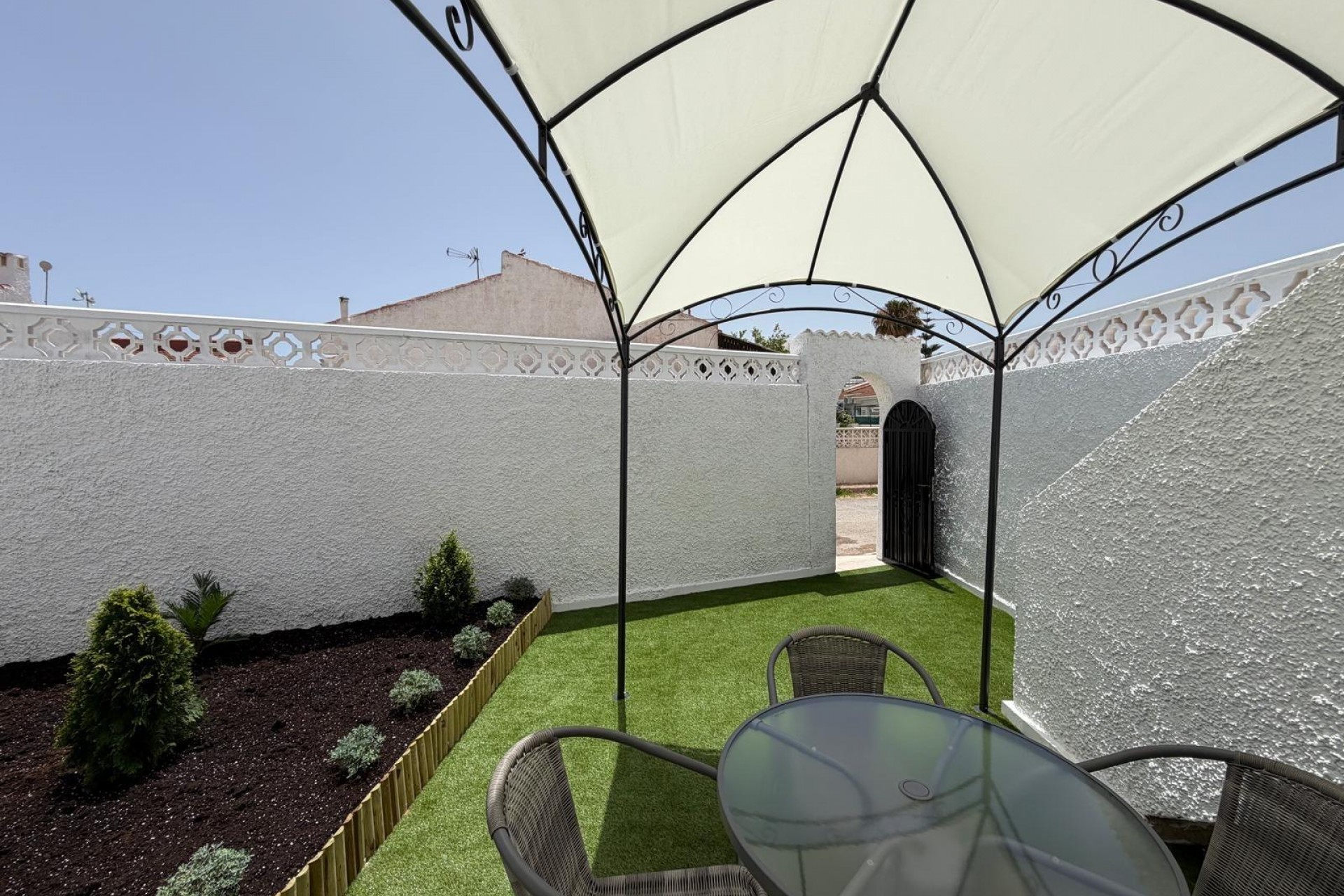 Resale - Bungalow -
Torrevieja - El Limonar