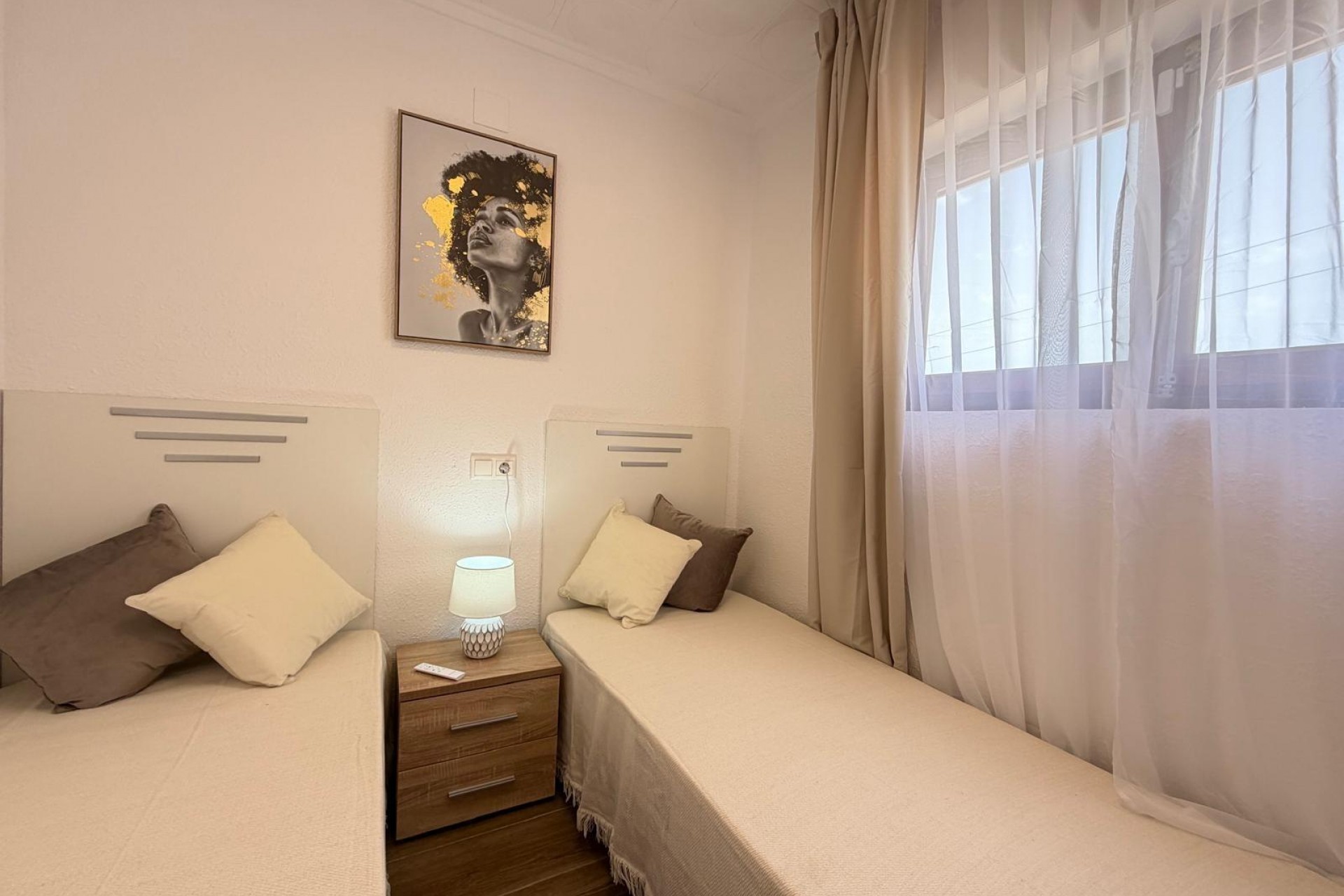 Resale - Bungalow -
Torrevieja - El Limonar