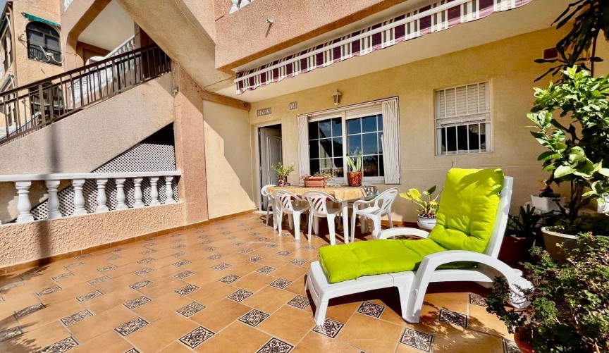 Resale - Bungalow -
Torrevieja - La Mata