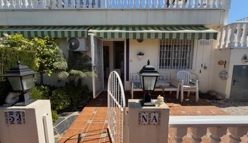 Resale - Bungalow -
Torrevieja - La Siesta