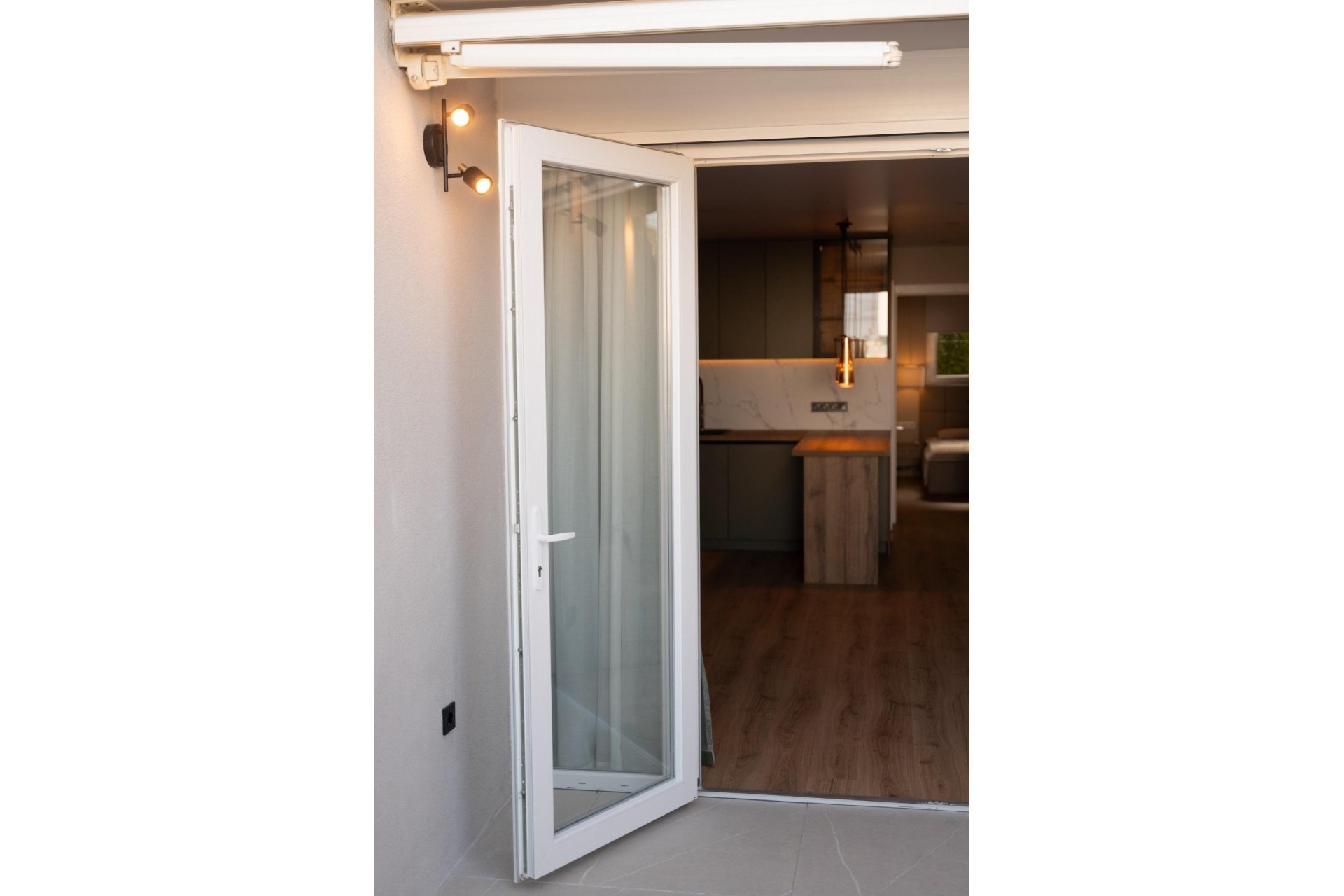 Resale - Bungalow -
Torrevieja - La Veleta