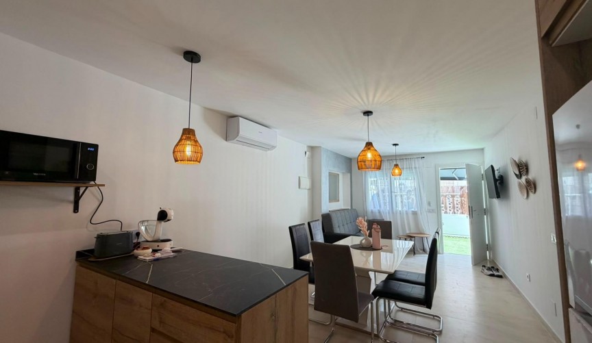 Resale - Bungalow -
Torrevieja - La Veleta