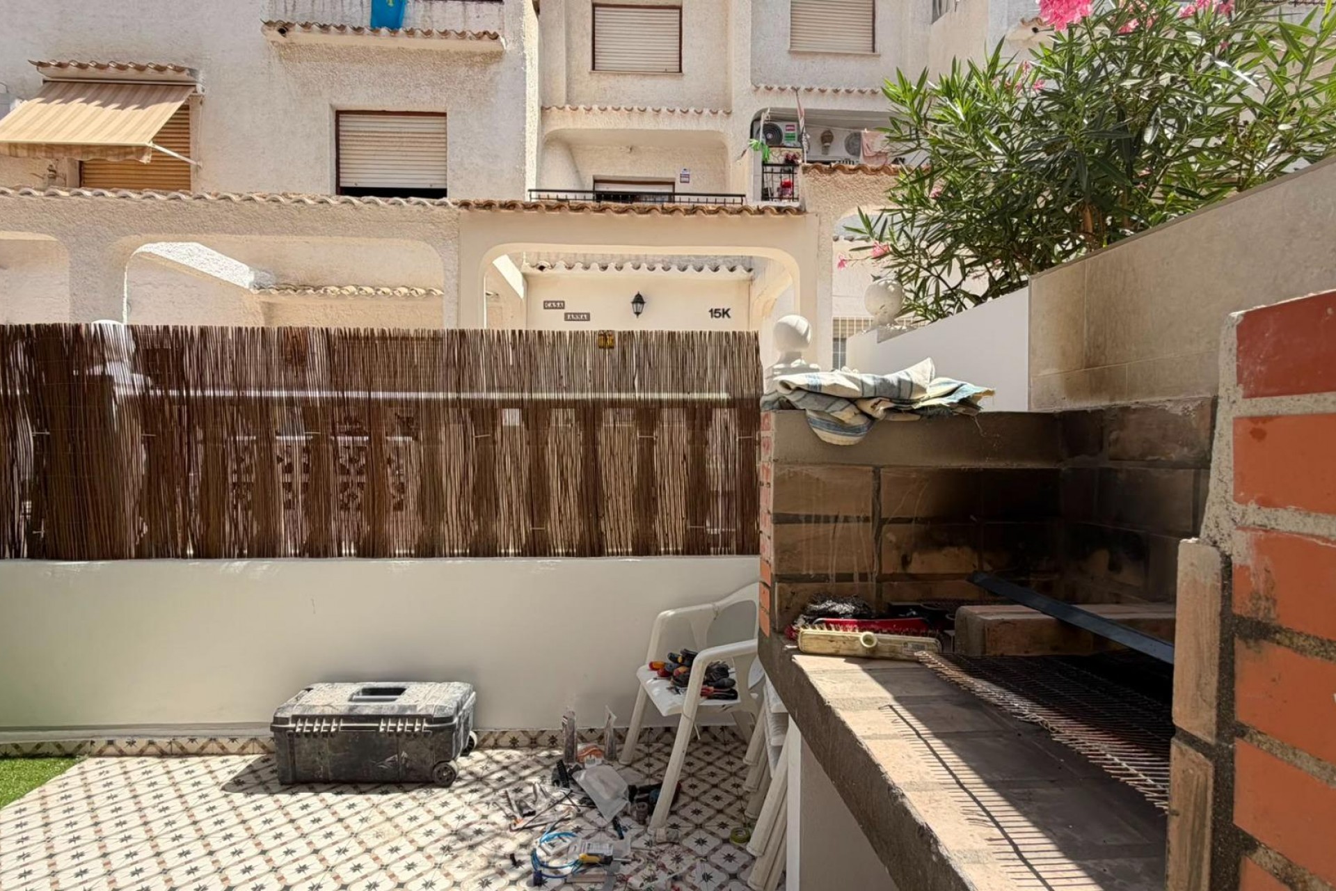 Resale - Bungalow -
Torrevieja - La Veleta