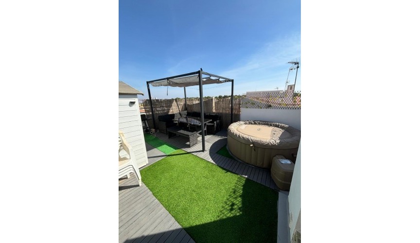 Resale - Bungalow -
Torrevieja - Los Balcones - Los Altos del Edén
