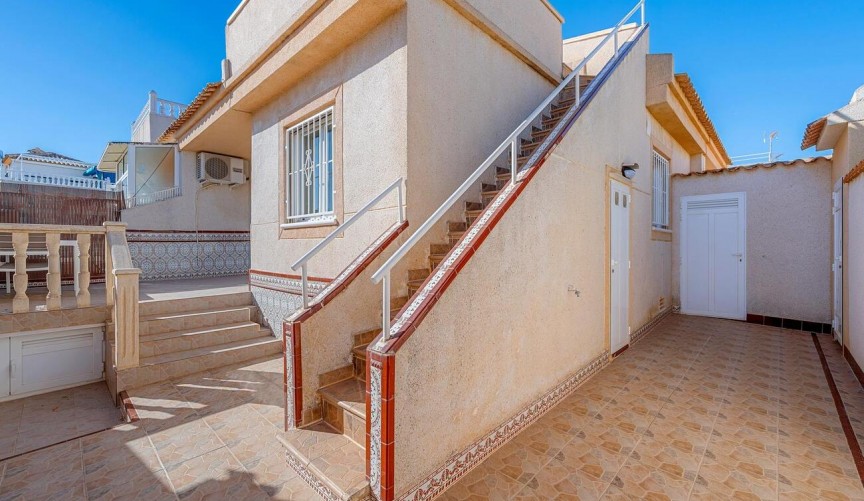 Resale - Bungalow -
Torrevieja - Los Balcones