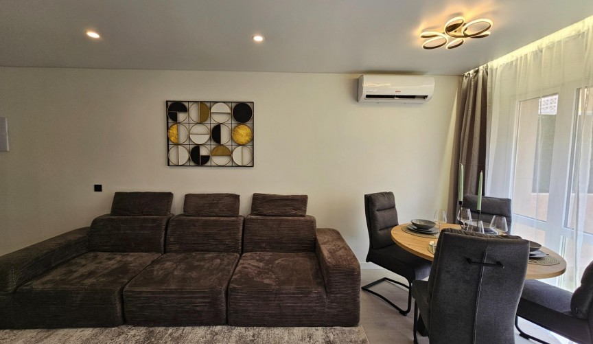 Resale - Bungalow -
Torrevieja - Los Europeos