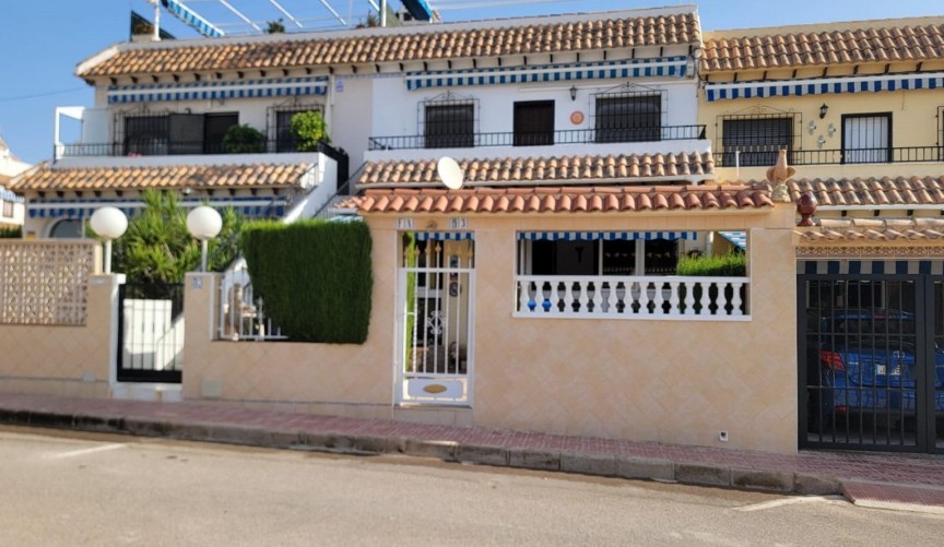 Resale - Bungalow -
Torrevieja - Los Frutales