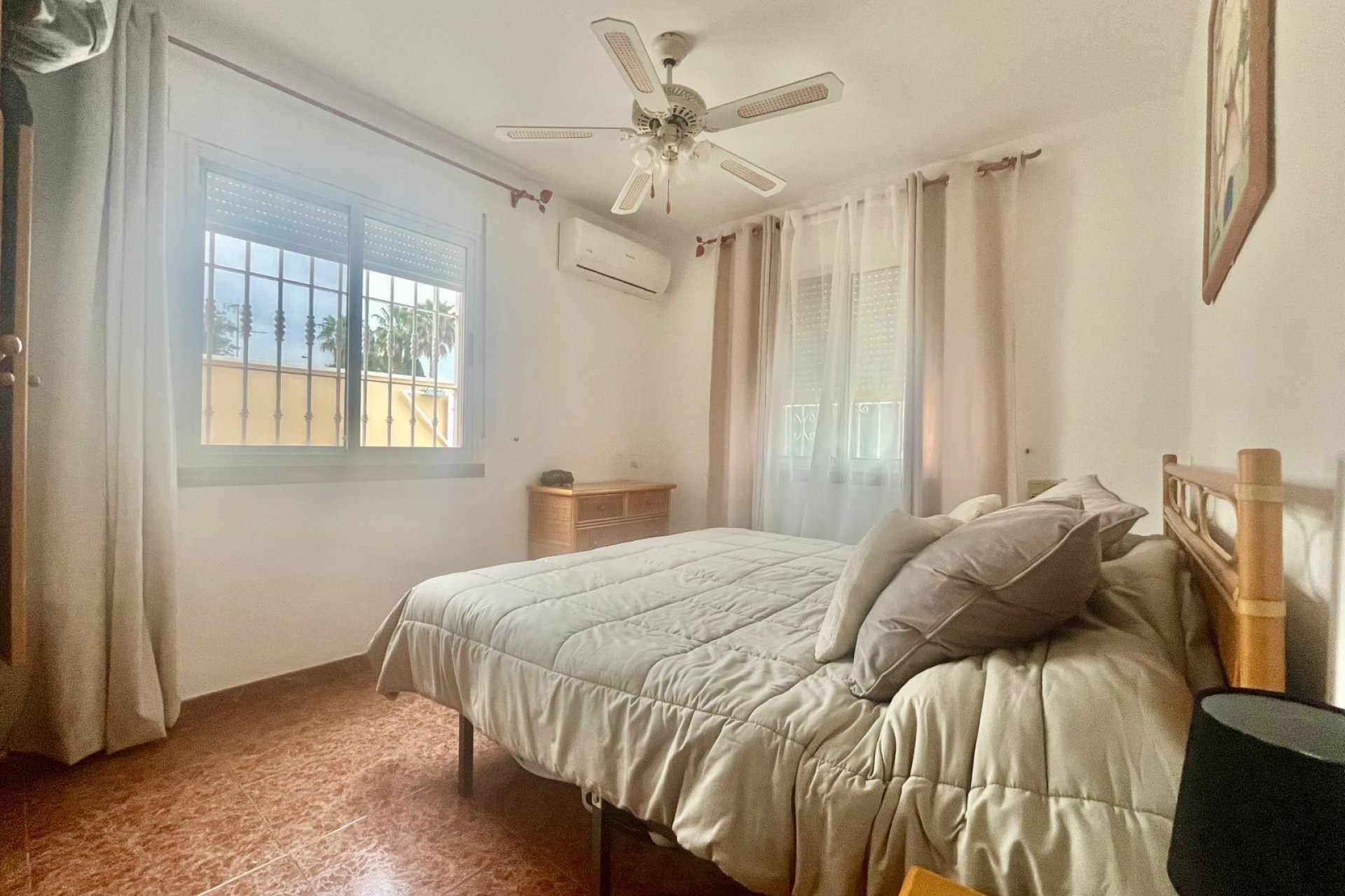Resale - Bungalow -
Torrevieja - Paraje Natural