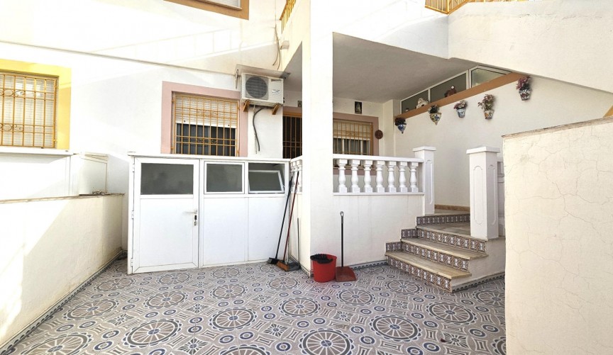 Resale - Bungalow -
Torrevieja - Parque Las Naciones