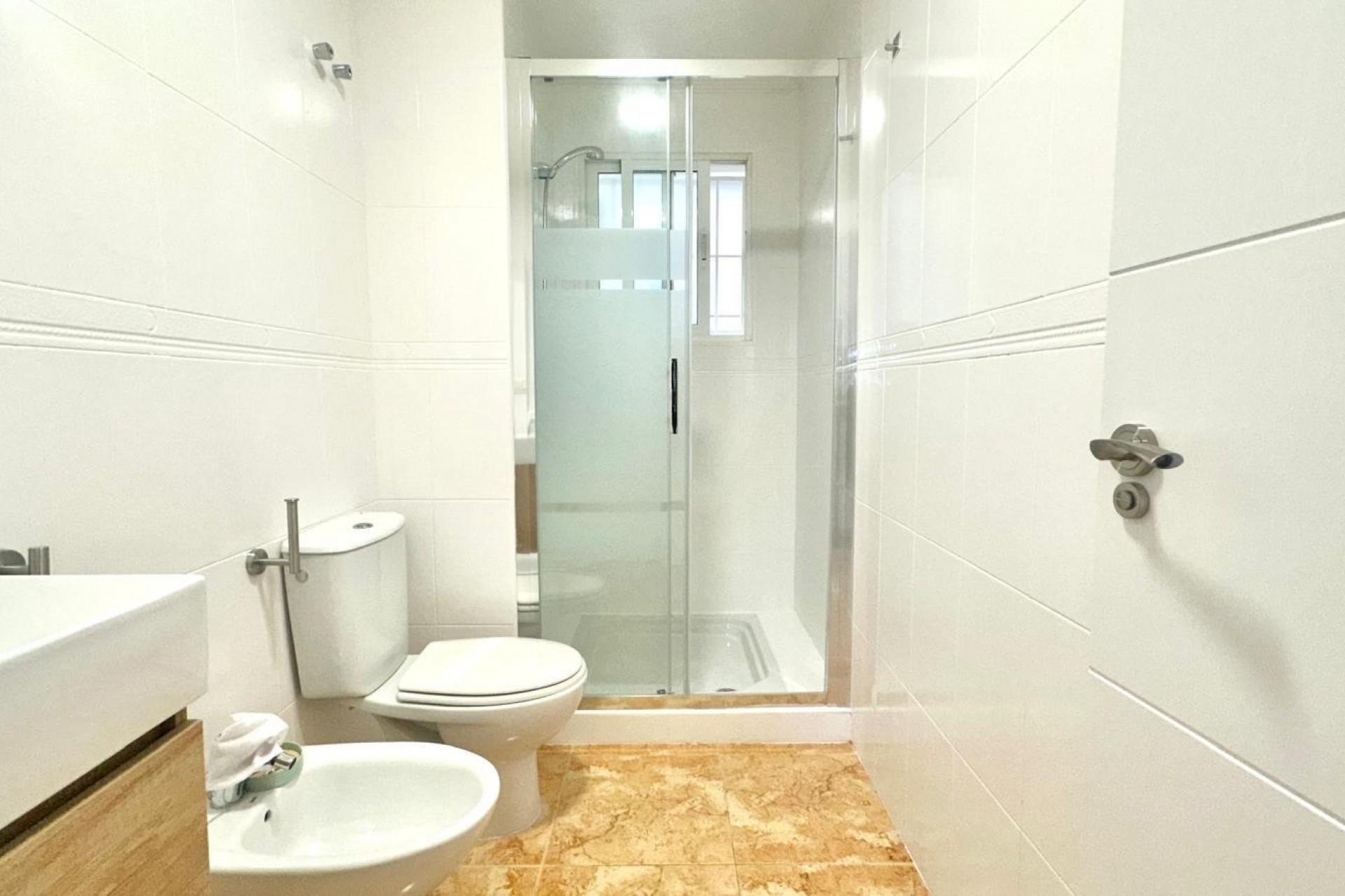 Resale - Bungalow -
Torrevieja - Playa de los Locos