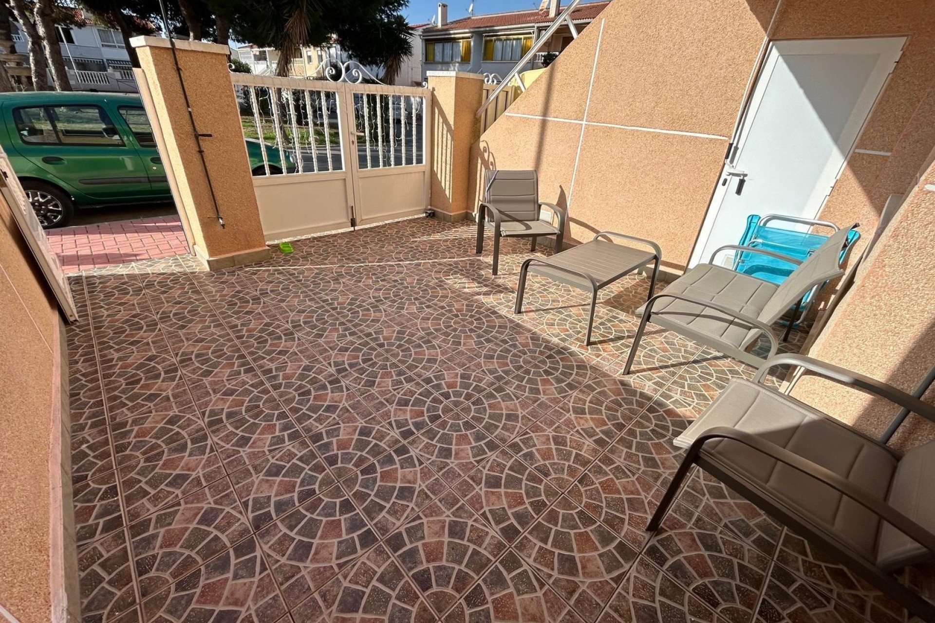 Resale - Bungalow -
Torrevieja - Playa De Los Naufragos